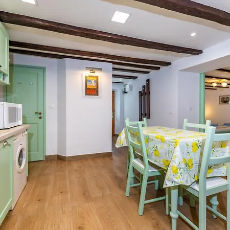 Apartament Cecilia *